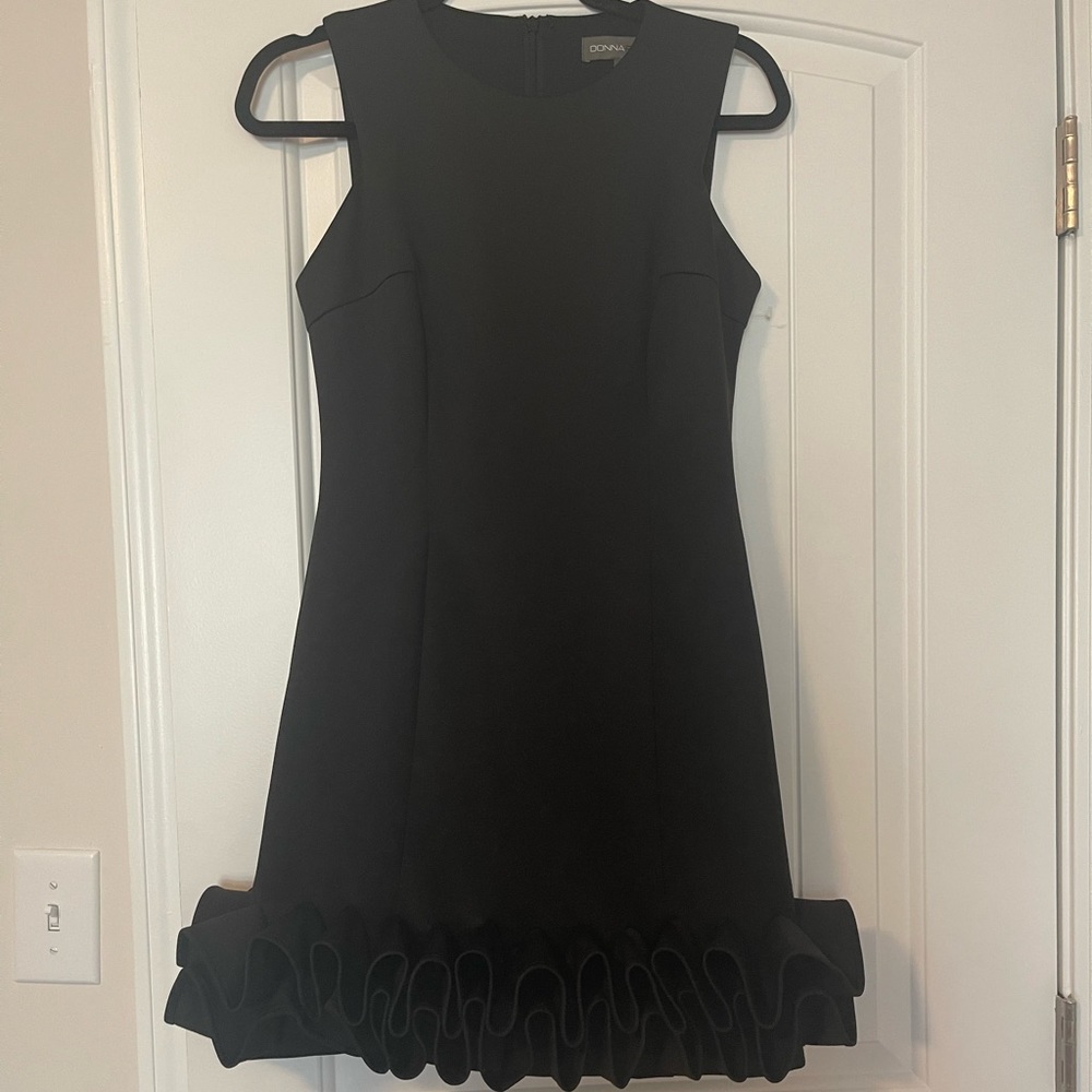 NEW!!! Donna Ricco Ruffle-Hem Sheath Dress